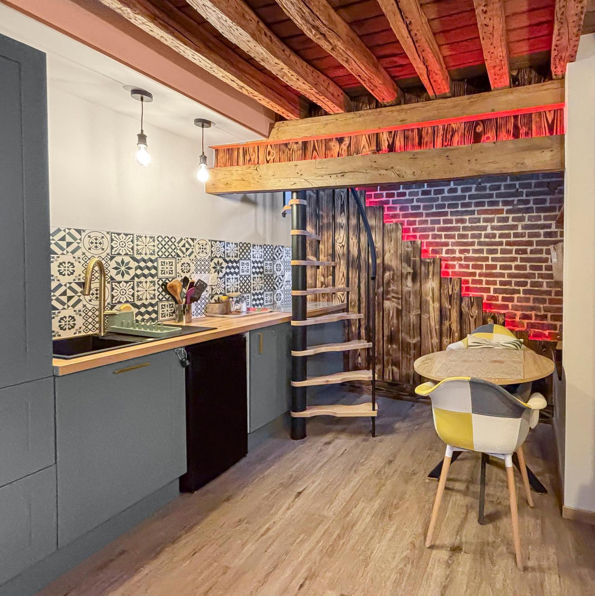 Duplex Cosy Avec Netflix & Amazon Prime Lägenhet Beauvais Exteriör bild